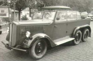 Left side of a Praga AV, with its cover down